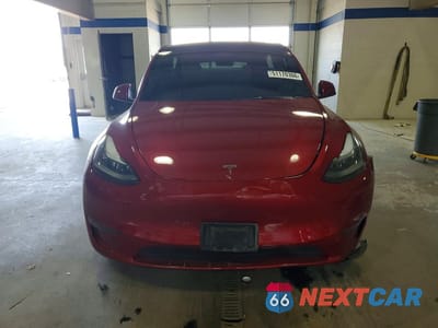Piąte zdjęcie samochodu w środku: 2024 TESLA MODEL Y VIN:7SAYGDEF8RA279313 - miniatura