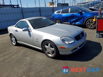 Czwarte zdjęcie samochodu z boku: 1999 MERCEDES-BENZ SLK 230 KOMPRESSOR VIN:WDBKK47FXXF088789 - miniatura