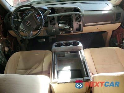 Zdjęcie 8 z 11 samochodu: 2008 GMC SIERRA K1500 VIN:3GTEK13J58G231140 - miniatura