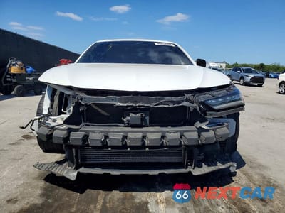 Piąte zdjęcie samochodu w środku: 2022 ACURA TLX TECH A VIN:19UUB5F56NA003144 - miniatura