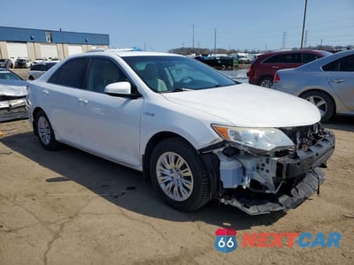 Czwarte zdjęcie samochodu z boku: 2014 TOYOTA CAMRY HYBRID LE VIN:4T1BD1FK2EU114024 - miniatura