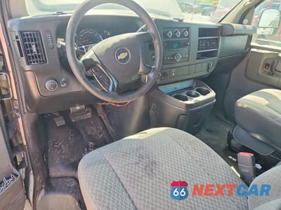 Zdjęcie 8 z 12 samochodu: 2010 CHEVROLET EXPRESS G2500 VIN:1GCZGFBAXA1178554 - miniatura