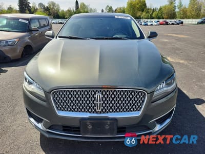 Piąte zdjęcie samochodu w środku: 2017 LINCOLN MKZ HYBRID RESERVE VIN:3LN6L5MU4HR622748 - miniatura