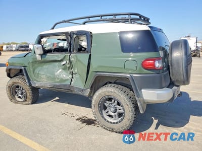 Drugie zdjęcie samochodu z przodu: 2014 TOYOTA FJ CRUISER BASE VIN:JTEBU4BF0EK203869 - miniatura