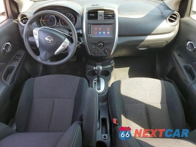 Zdjęcie 8 z 12 samochodu: 2018 NISSAN VERSA SV VIN:3N1CN7AP1JL877347 - miniatura