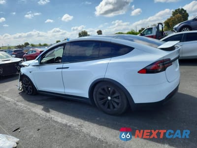 Drugie zdjęcie samochodu z przodu: 2016 TESLA MODEL X VIN:5YJXCAE22GF002687 - miniatura