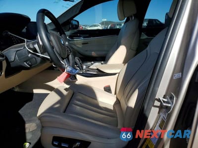 Zdjęcie 7 z 12 samochodu: 2019 BMW 530E VIN:WBAJA9C56KB389308 - miniatura
