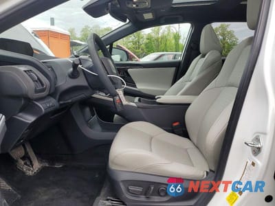 Zdjęcie 7 z 13 samochodu: 2024 TOYOTA BZ4X LIMITED VIN:JTMABACA9RA070063 - miniatura