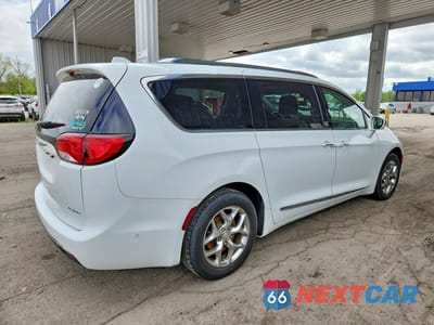 Trzecie zdjęcie samochodu z tyłu: 2018 CHRYSLER PACIFICA LIMITED VIN:2C4RC1GG1JR226241 - miniatura