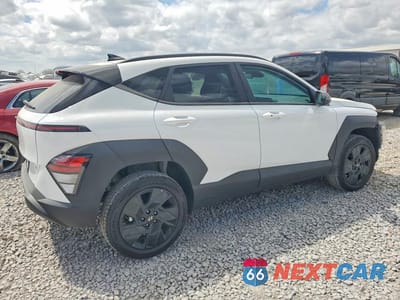 Trzecie zdjęcie samochodu z tyłu: 2026 HYUNDAI KONA SEL SPORT VIN:KM8HFCAB6TU358019 - miniatura