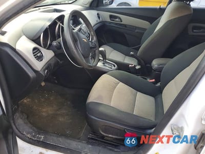 Zdjęcie 7 z 12 samochodu: 2012 CHEVROLET CRUZE LS VIN:1G1PC5SH4C7192808 - miniatura