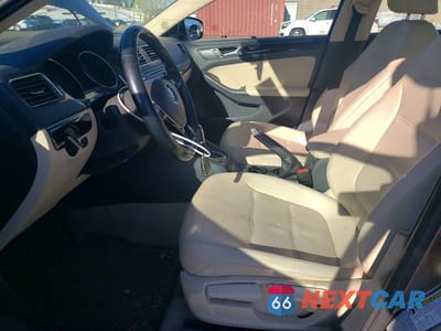 Zdjęcie 7 z 12 samochodu: 2016 VOLKSWAGEN JETTA SEL VIN:3VWL17AJXGM203430 - miniatura