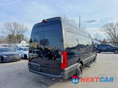 Czwarte zdjęcie samochodu z boku: 2024 MERCEDES-BENZ SPRINTER 2500 VIN:W1Z4NGHY5RT176499 - miniatura