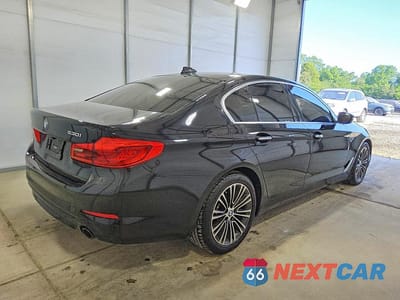 Trzecie zdjęcie samochodu z tyłu: 2018 BMW 530 I VIN:WBAJA5C56JWA37123 - miniatura