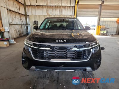 Piąte zdjęcie samochodu w środku: 2025 KIA SELTOS EX VIN:KNDERCAA7S7798110 - miniatura