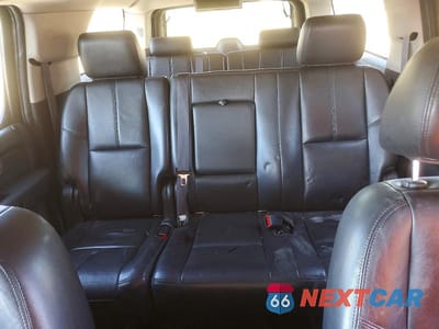 Zdjęcie 10 z 14 samochodu: 2014 CHEVROLET SUBURBAN K1500 LT VIN:1GNSKJE75ER201059 - miniatura