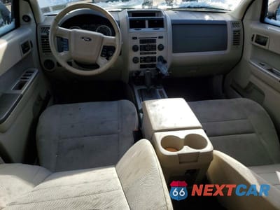 Zdjęcie 8 z 13 samochodu: 2011 FORD ESCAPE XLT VIN:1FMCU0DG9BKA73301 - miniatura