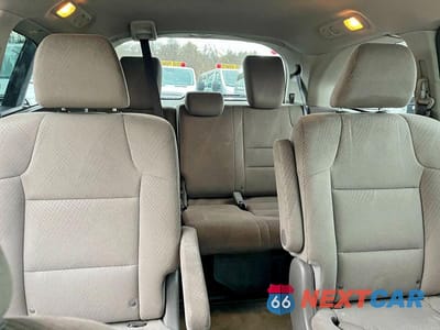 Zdjęcie 6 z 10 samochodu: 2016 HONDA ODYSSEY LX VIN:5FNRL5H29GB124412 - miniatura