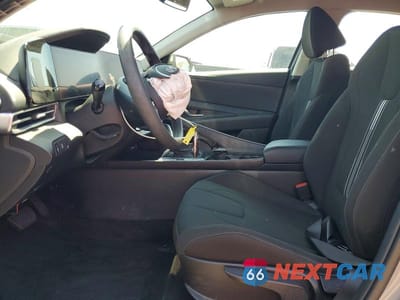 Zdjęcie 7 z 12 samochodu: 2024 HYUNDAI ELANTRA HYBRID BLUE VIN:KMHLM4DJ1RU104882 - miniatura