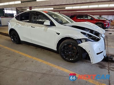 Czwarte zdjęcie samochodu z boku: 2020 TESLA MODEL Y VIN:5YJYGDEE3LF017097 - miniatura