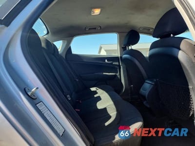 Zdjęcie 10 z 12 samochodu: 2019 KIA OPTIMA LX VIN:5XXGT4L37KG298776 - miniatura