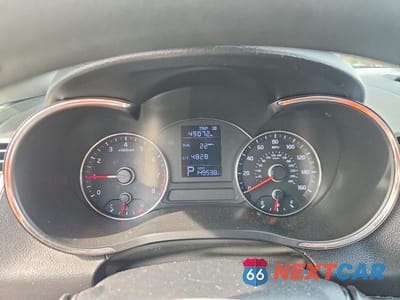 Zdjęcie 9 z 12 samochodu: 2016 KIA FORTE LX VIN:KNAFK4A6XG5492920 - miniatura