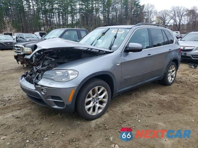 2013 BMW X5 XDRIVE35I 5UXZV4C53D0B08983 - główne zdjęcie licytacji z USA - miniatura