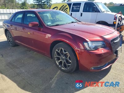 Czwarte zdjęcie samochodu z boku: 2018 CHRYSLER 300 S VIN:2C3CCAGG7JH181631 - miniatura