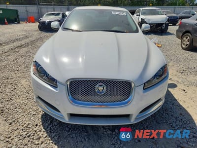 Piąte zdjęcie samochodu w środku: 2013 JAGUAR XF VIN:SAJWA0ES4DPU03821 - miniatura