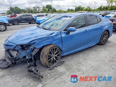 2024 TOYOTA CAMRY SE 4T1S11AK7RU197729 - główne zdjęcie licytacji z USA - miniatura