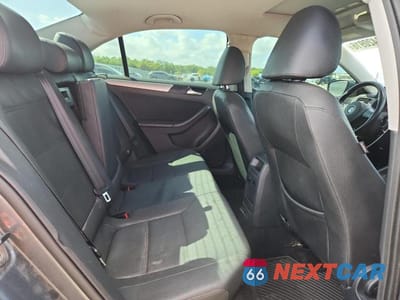Zdjęcie 10 z 12 samochodu: 2011 VOLKSWAGEN JETTA TDI VIN:3VWLL7AJ4BM111703 - miniatura