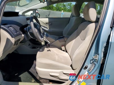 Zdjęcie 7 z 12 samochodu: 2014 TOYOTA PRIUS TWO VIN:JTDKN3DU5E1826028 - miniatura