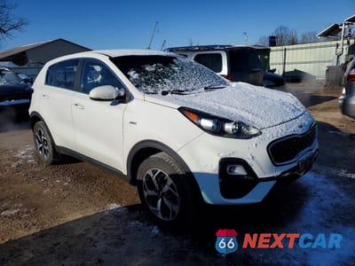 Czwarte zdjęcie samochodu z boku: 2020 KIA SPORTAGE LX VIN:KNDPMCAC2L7661747 - miniatura