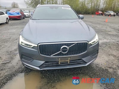 Piąte zdjęcie samochodu w środku: 2018 VOLVO XC60 T5 VIN:LYV102RK4JB078452 - miniatura