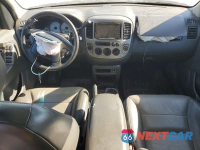 Zdjęcie 8 z 13 samochodu: 2004 FORD ESCAPE XLT VIN:1FMCU93104KA42622 - miniatura