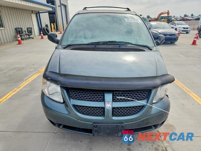 Piąte zdjęcie samochodu w środku: 2004 DODGE GRAND CARAVAN SXT VIN:2D4GP44L64R585817 - miniatura