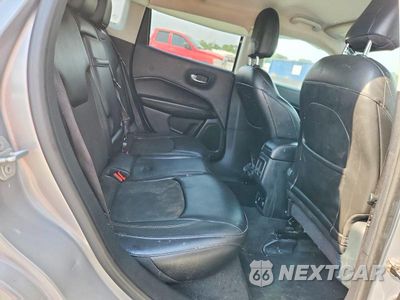 Zdjęcie 11 z 14 samochodu: 2018 JEEP COMPASS LATITUDE VIN:3C4NJCBBXJT271848 - miniatura