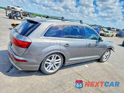 Trzecie zdjęcie samochodu z tyłu: 2017 AUDI Q7 PRESTIGE VIN:WA1VAAF78HD002770 - miniatura