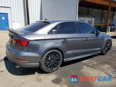 Trzecie zdjęcie samochodu z tyłu: 2019 AUDI S3 PREMIUM PLUS VIN:WAUB1GFF4KA085137 - miniatura
