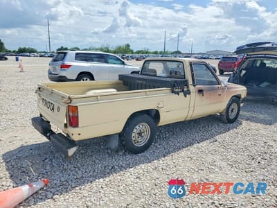 Trzecie zdjęcie samochodu z tyłu: 1984 TOYOTA PICKUP BASE VIN:JT4RN55R9E0046284 - miniatura