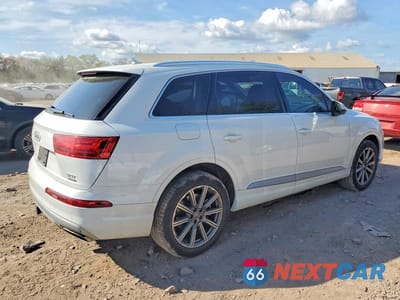 Trzecie zdjęcie samochodu z tyłu: 2018 AUDI Q7 PRESTIGE VIN:WA1VAAF7XJD027823 - miniatura