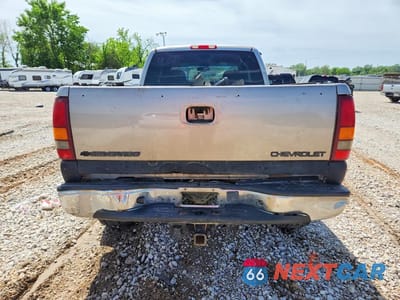 Zdjęcie 6 z 12 samochodu: 2002 CHEVROLET SILVERADO K2500 HEAVY DUTY VIN:1GCHK29U62E223518 - miniatura