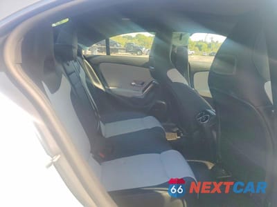 Zdjęcie 10 z 12 samochodu: 2022 MERCEDES BENZ CLA 45 AMG VIN:W1K5J5DB0NN315361 - miniatura