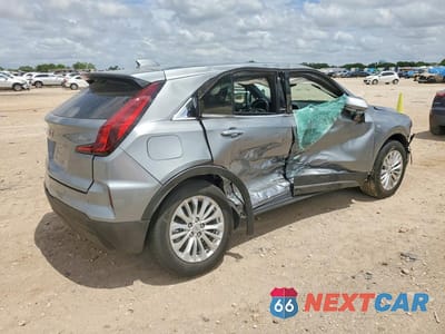 Trzecie zdjęcie samochodu z tyłu: 2024 CADILLAC XT4 LUXURY VIN:1GYAZAR48RF182380 - miniatura