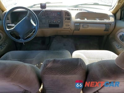 Zdjęcie 8 z 12 samochodu: 1995 CHEVROLET SUBURBAN C2500 VIN:3GNGC26K2SG102593 - miniatura