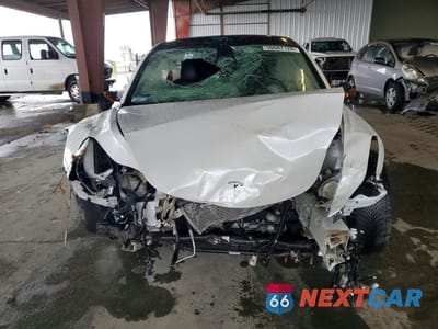 Piąte zdjęcie samochodu w środku: 2019 TESLA MODEL 3 VIN:5YJ3E1EA9KF332125 - miniatura