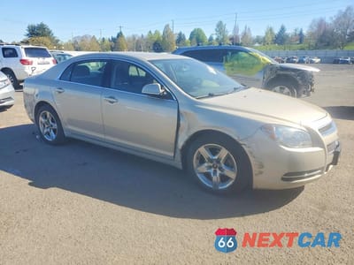 Czwarte zdjęcie samochodu z boku: 2010 CHEVROLET MALIBU 1LT VIN:1G1ZC5EB4AF218102 - miniatura