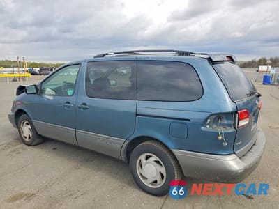 Drugie zdjęcie samochodu z przodu: 2001 TOYOTA SIENNA XLE VIN:4T3ZF13C01U351733 - miniatura