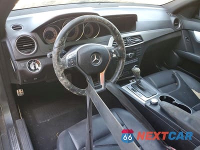 Zdjęcie 8 z 12 samochodu: 2013 MERCEDES-BENZ C 250 VIN:WDDGF4HB9DR259880 - miniatura