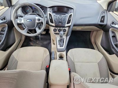 Zdjęcie 8 z 12 samochodu: 2014 FORD FOCUS SE VIN:1FADP3F26EL410210 - miniatura
